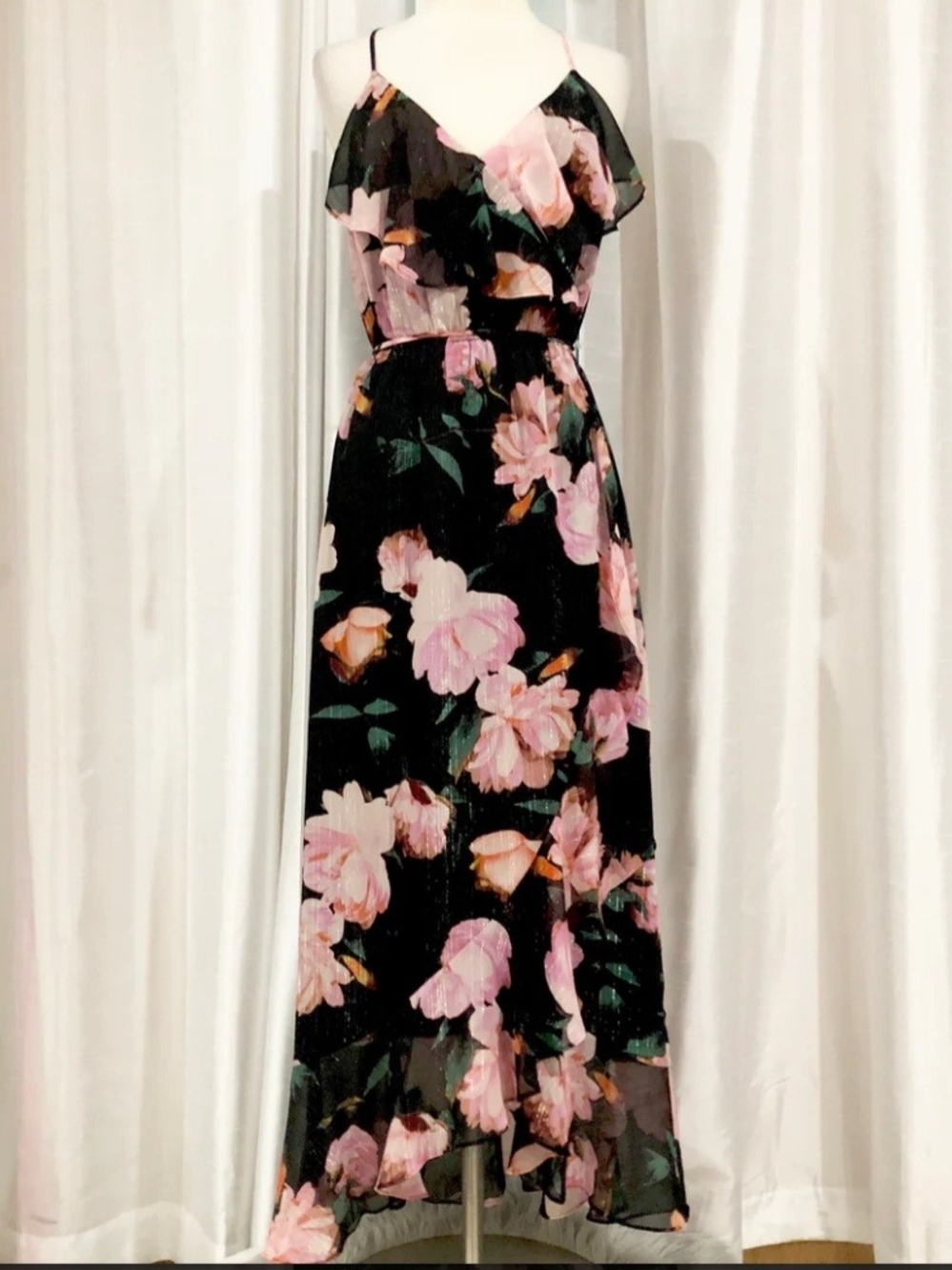 Jennifer Lopez Floral Spaghetti- Strap Maxi Dress in Black and Pink